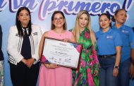 DIF Tangancícuaro recibe reconocimiento del Congreso del Estado por el programa “Alimentando Corazones”.