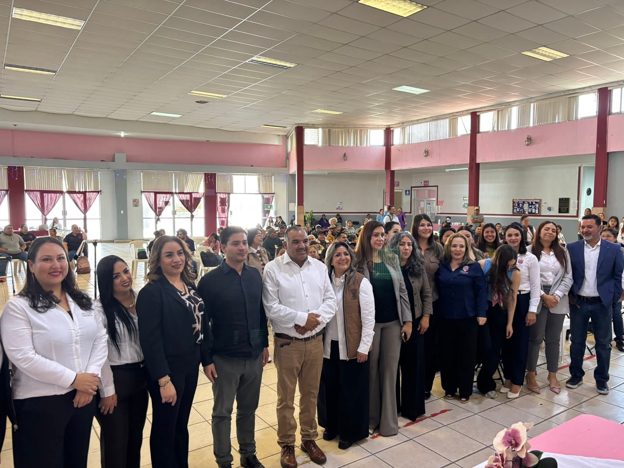 Entregan aparatos funcionales en Jacona para adultos mayores y personas con discapacidad