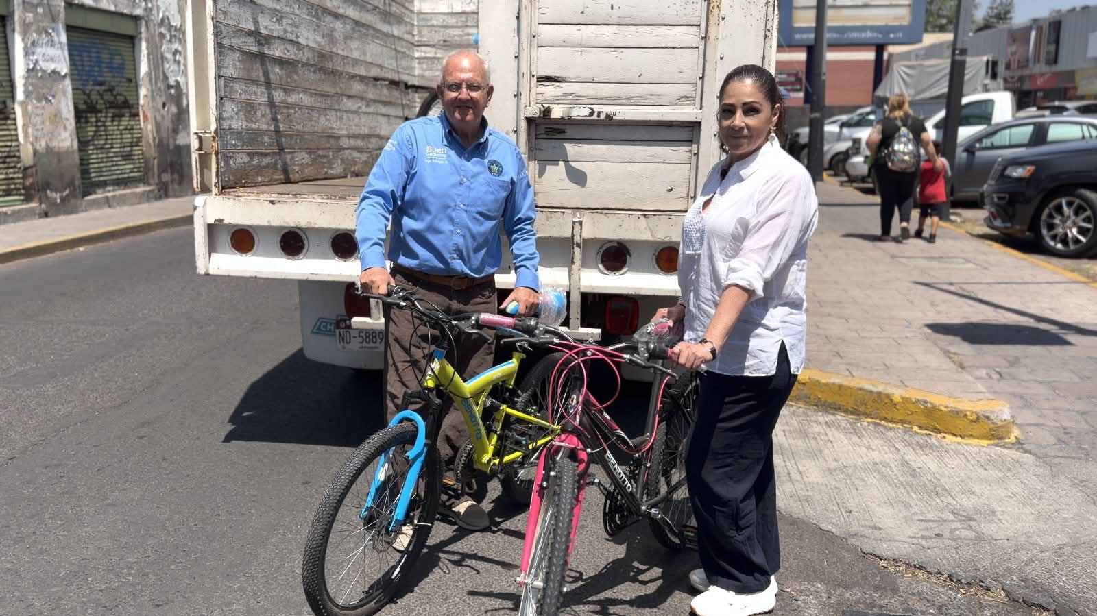 Inician preparativos para el Día del Niño en Zamora con donación de bicicletas