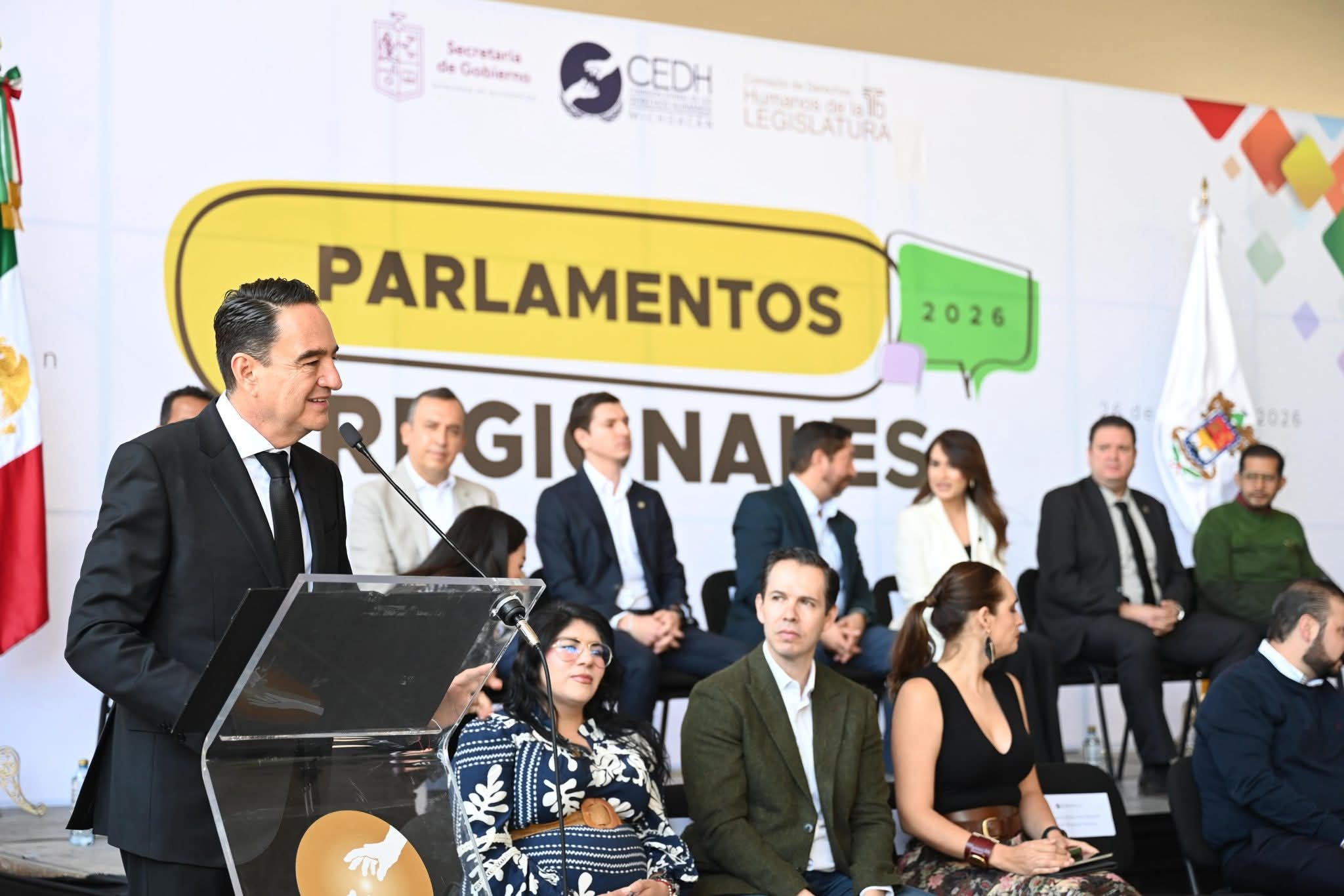 Realizan foro “Parlamentos Regionales 2026”