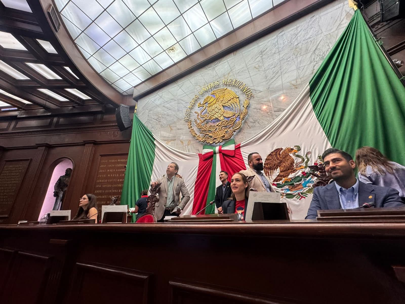 Por unanimidad, Congreso de Michoacán aprueba reforma al artículo 127 de la Constitución Política de México, en materia de límite a las jubilaciones y pensiones de las entidades públicas