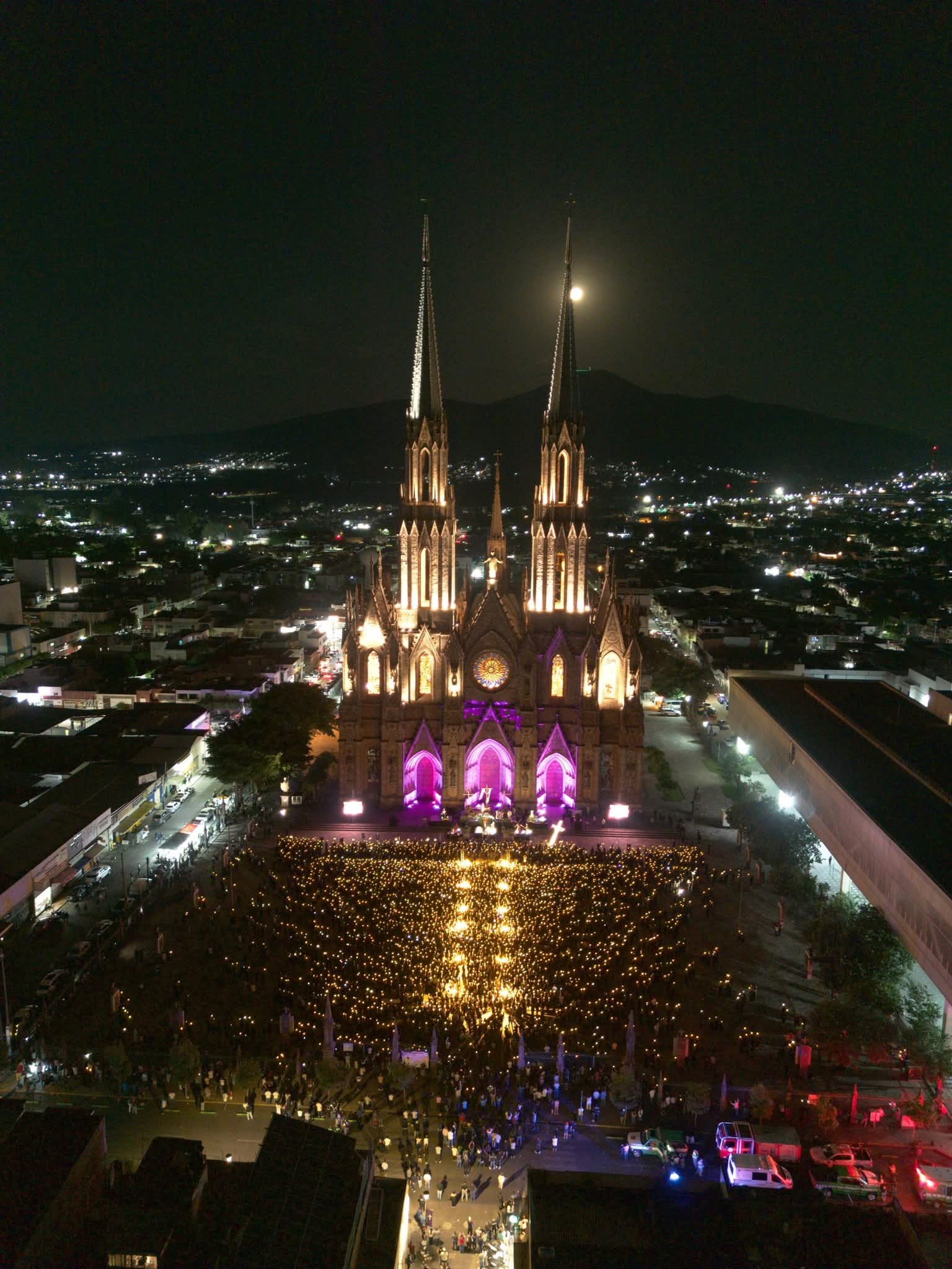Más de 16 mil mujeres participan en la 6ª edición del Desfile del Silencio femenil en Zamora