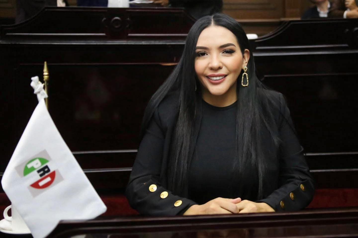 Exhorta Adriana Campos Huirache a saldar deuda con personas con la Condición del Espectro Autista en Michoacán