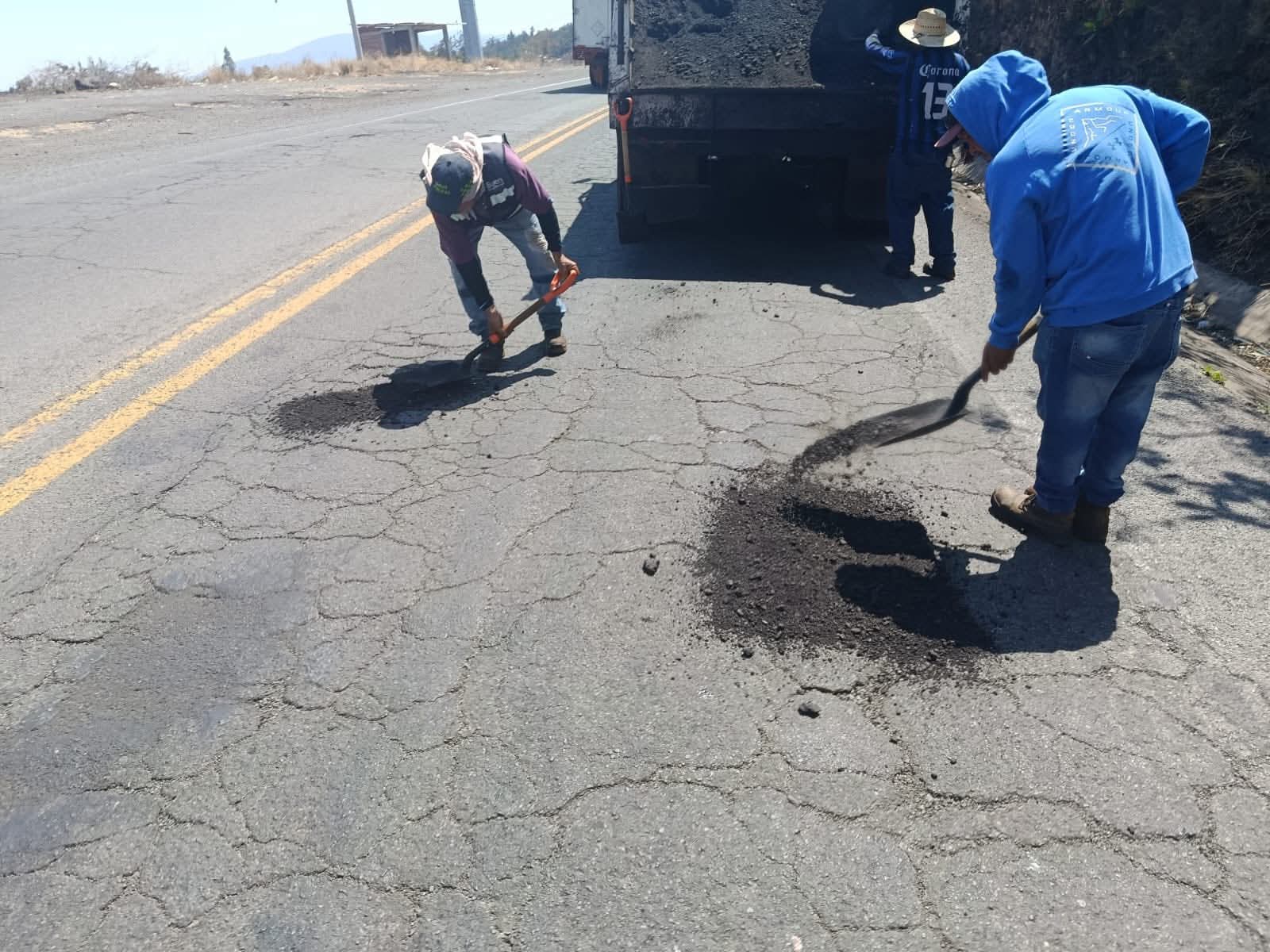 Brindan mantenimiento en el Libramiento Norte de Zamora