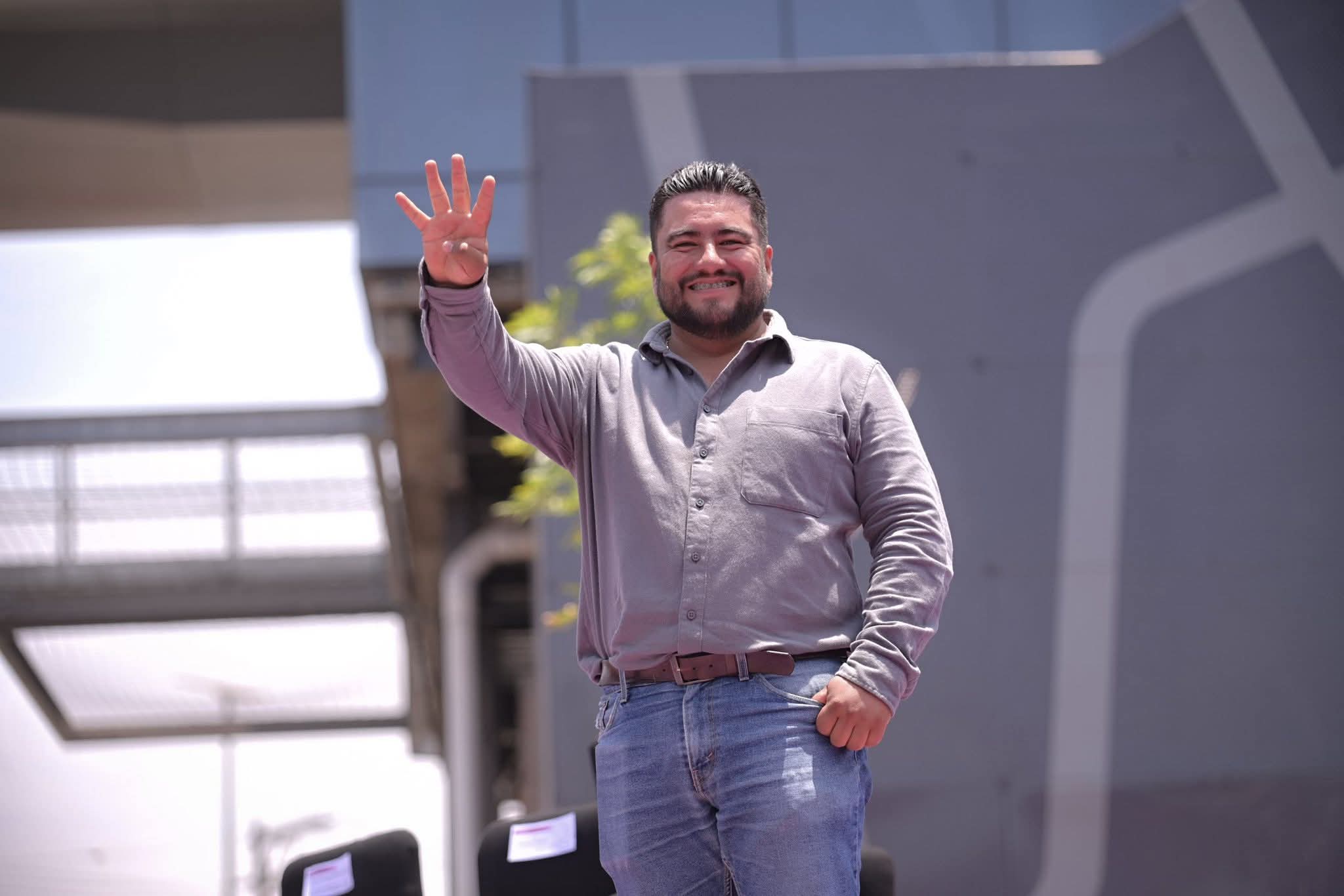 Karlo Samaguey atestigua inicio de operaciones del Teleférico de Uruapan en evento encabezado por el Gobernador