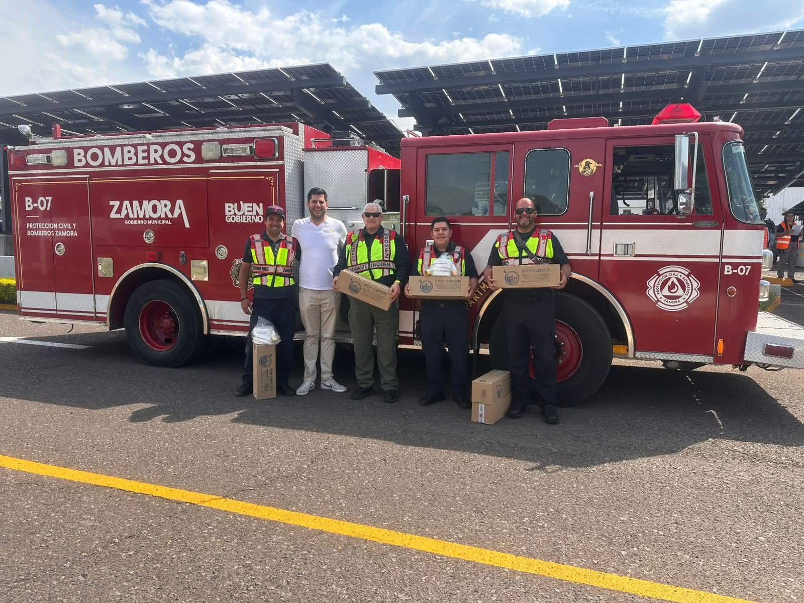 Protección Civil de Zamora recibe equipo para fortalecer combate a incendios