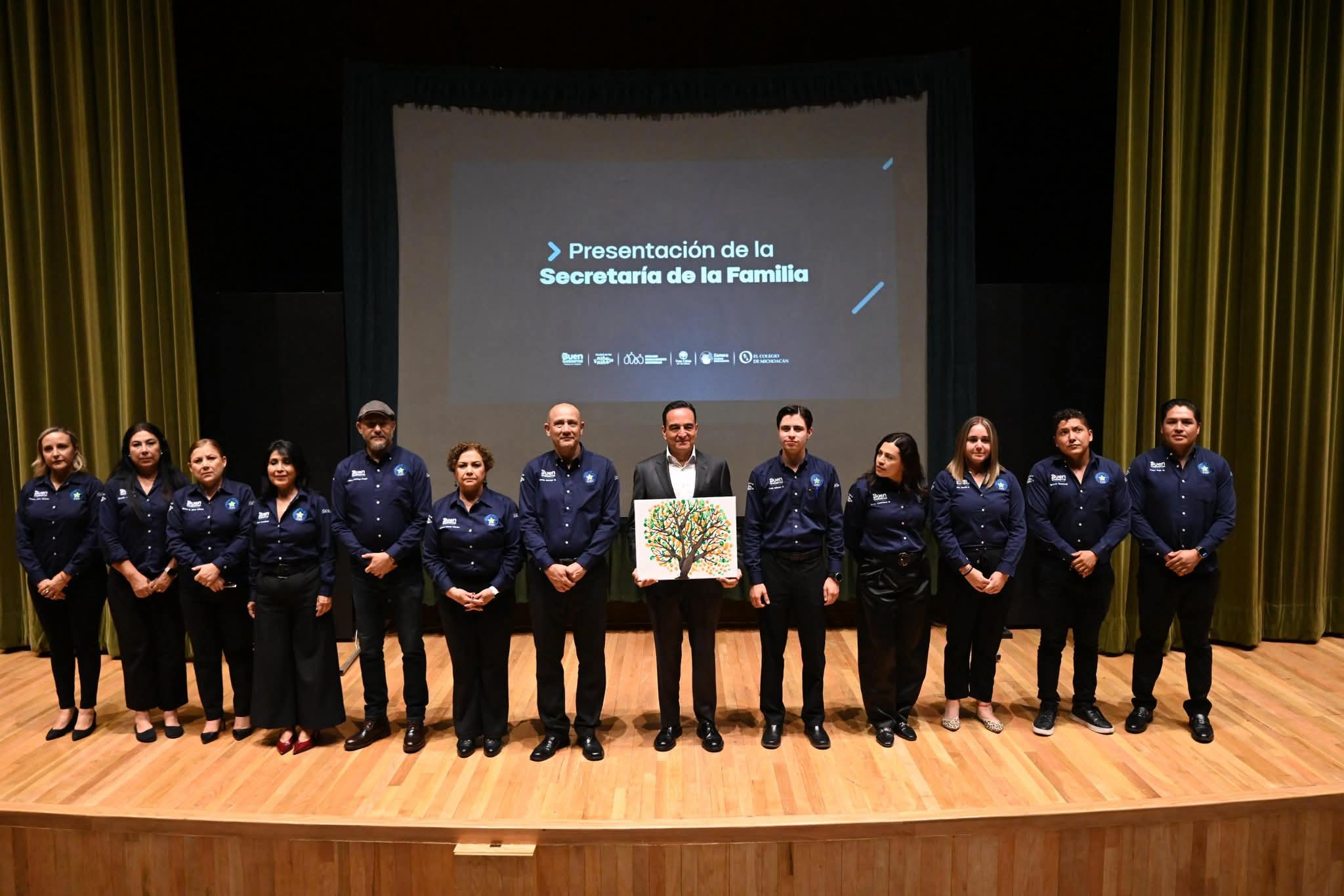 Carlos Soto anunció la creación de la Secretaría de la Familia y se posiciona como referente nacional