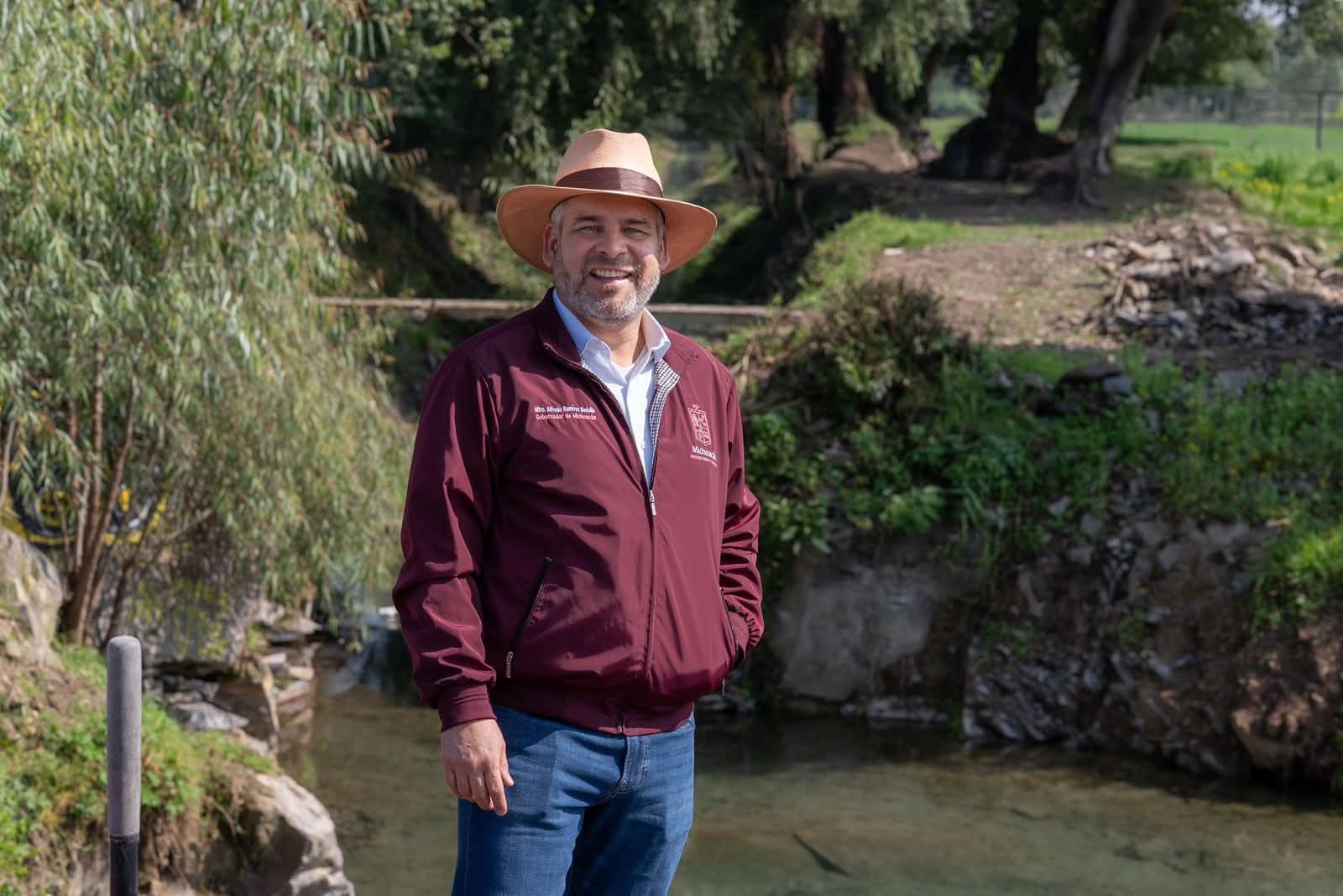 Hallazgo de tres nuevos manantiales consolidan rescate del lago de Pátzcuaro: Bedolla