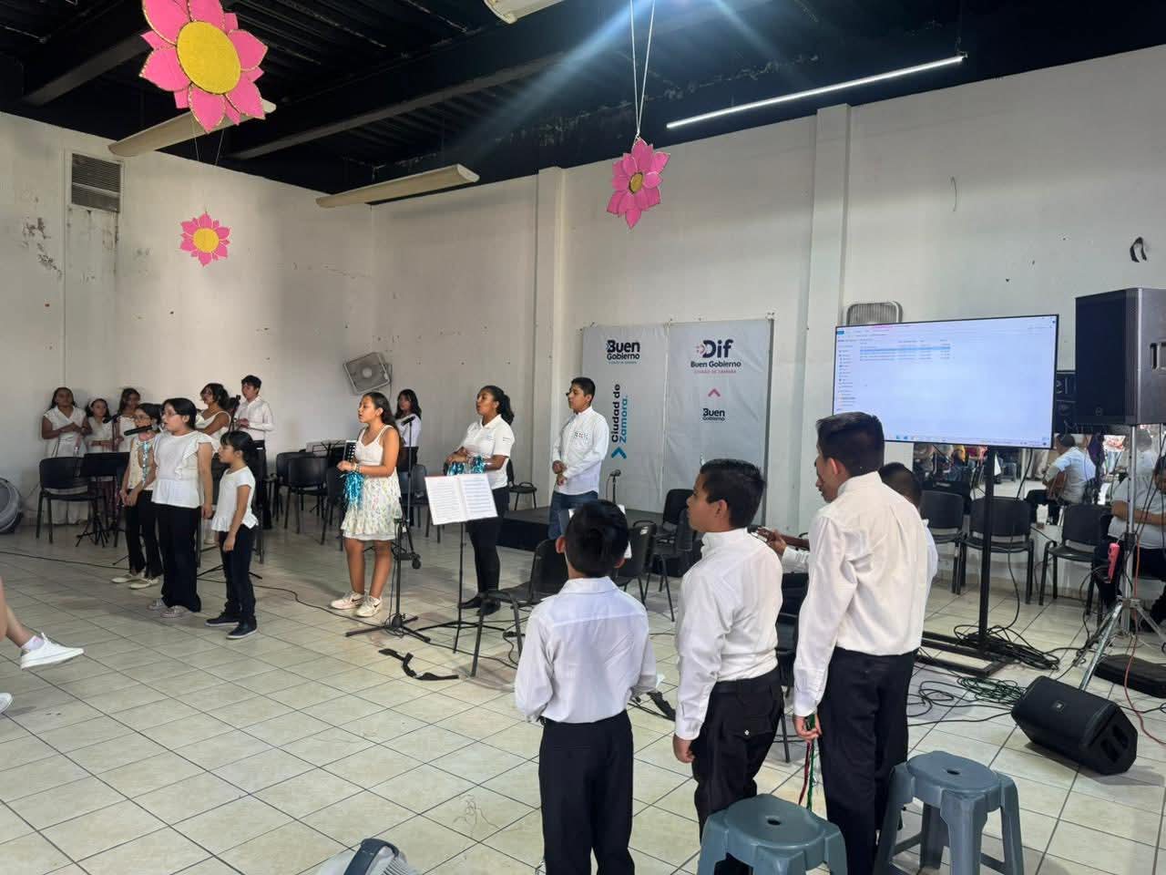 DIF Zamora inicia celebraciones del Día del Niño en CEDECO Valencia