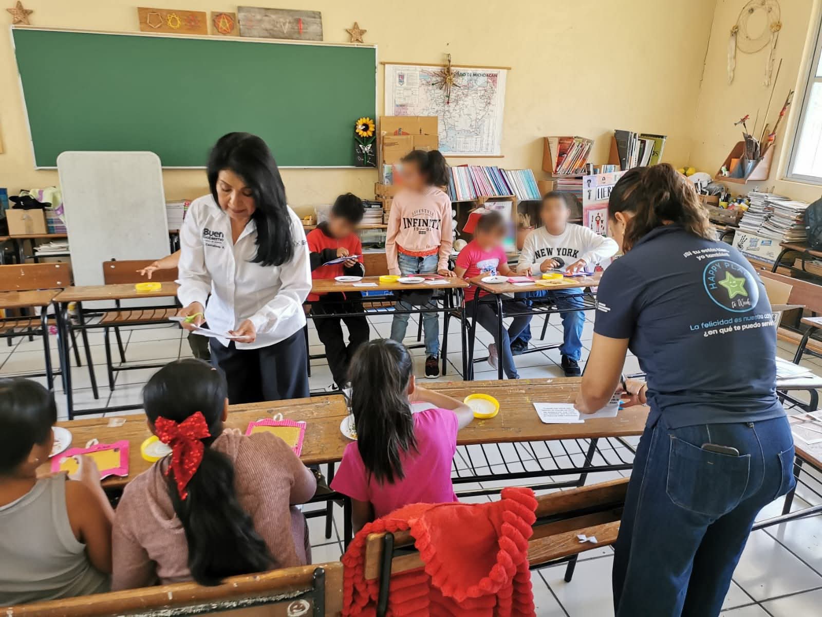 Celebran Día del Niño con convivencia en primaria de la colonia 2 de Octubre