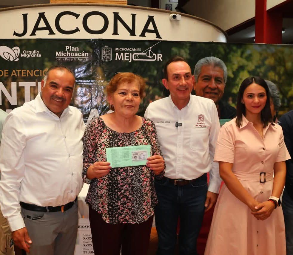 Entregan visas y apoyos a beneficiarios del programa REFAMI en Jacona