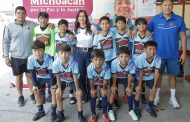 Gabriela Molina reconoce a campeones estatales del Mundialito Escolar