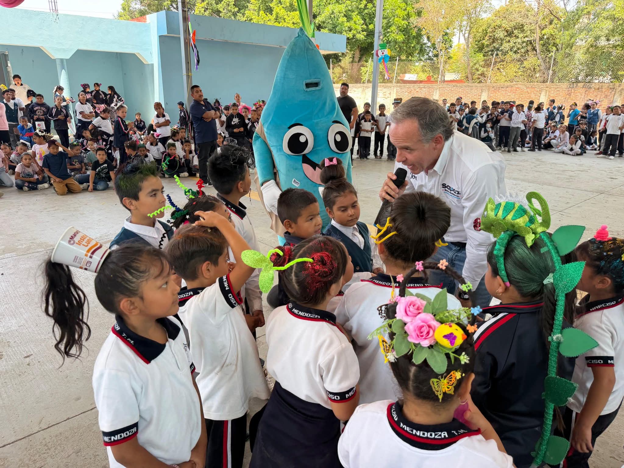 Más de 600 estudiantes se convierten en guardianes del agua en Ario de Rayón