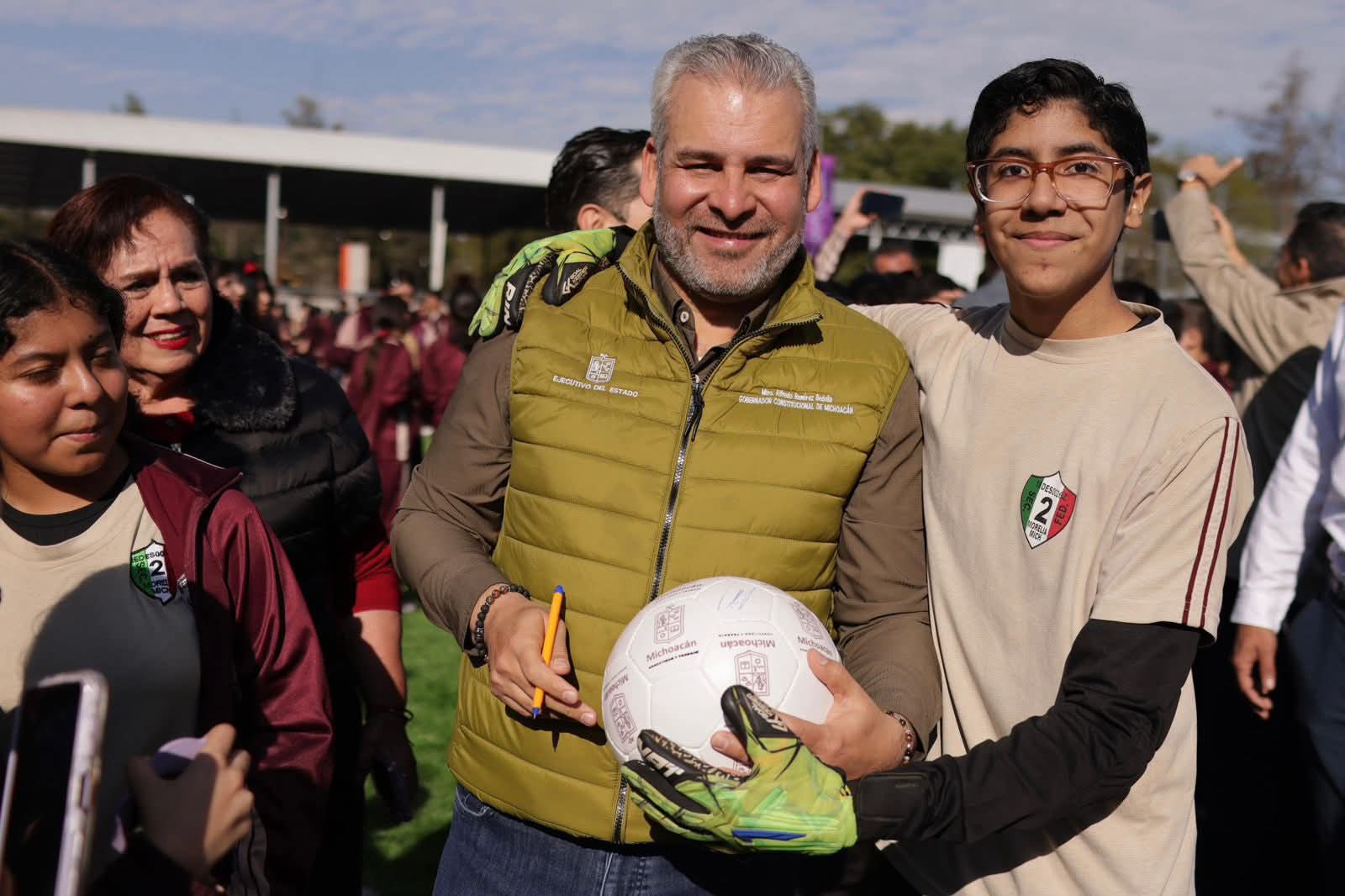 Disponibles 48 canchas de fútbol 7 para el Mundialito Escolar en Michoacán: Bedolla