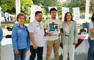 Entregaron tarjetas de programas “La Escuela es Nuestra” y “Jóvenes Construyendo el Futuro”