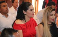 Respalda Diana Espinoza al sector mezcalero