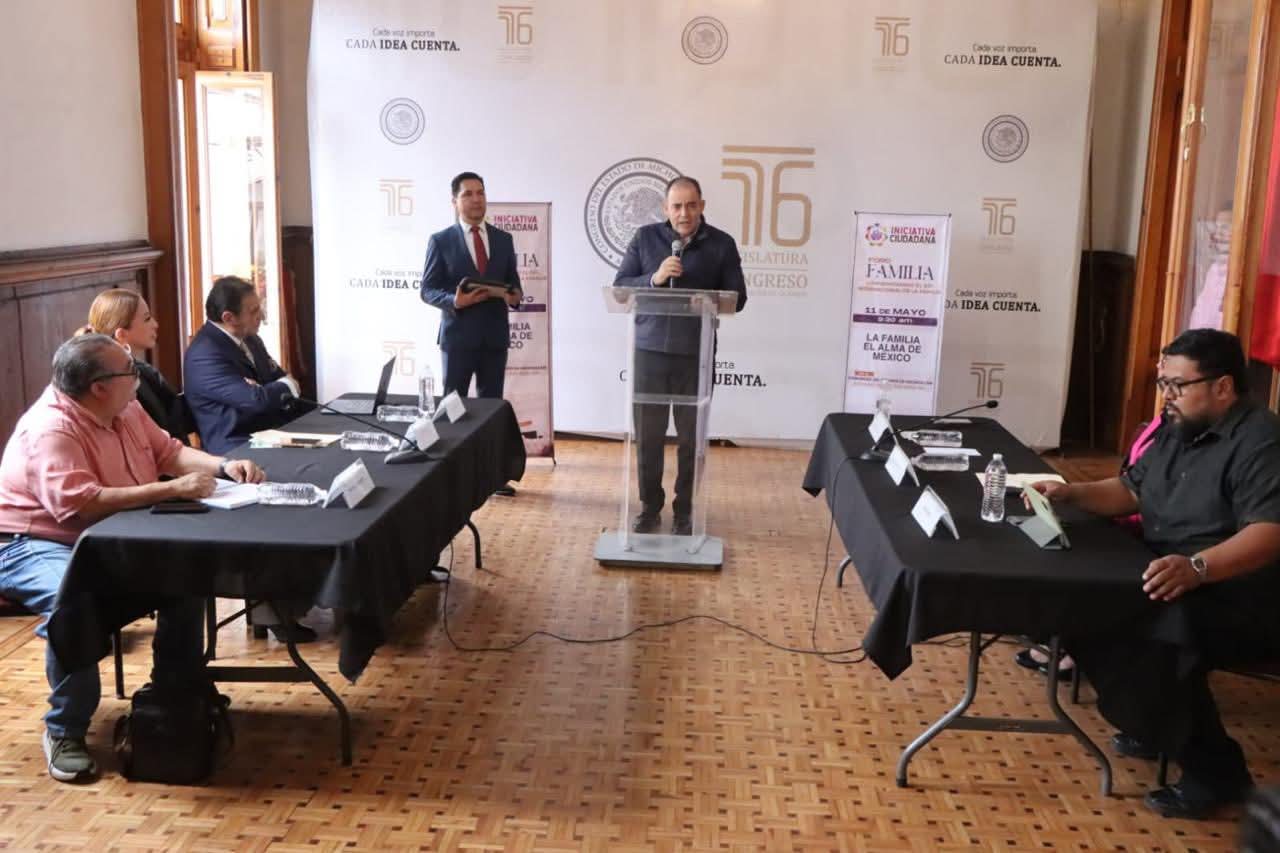 Las mejores iniciativas nacen del contacto directo con la realidad que viven las familias: Baltazar Gaona