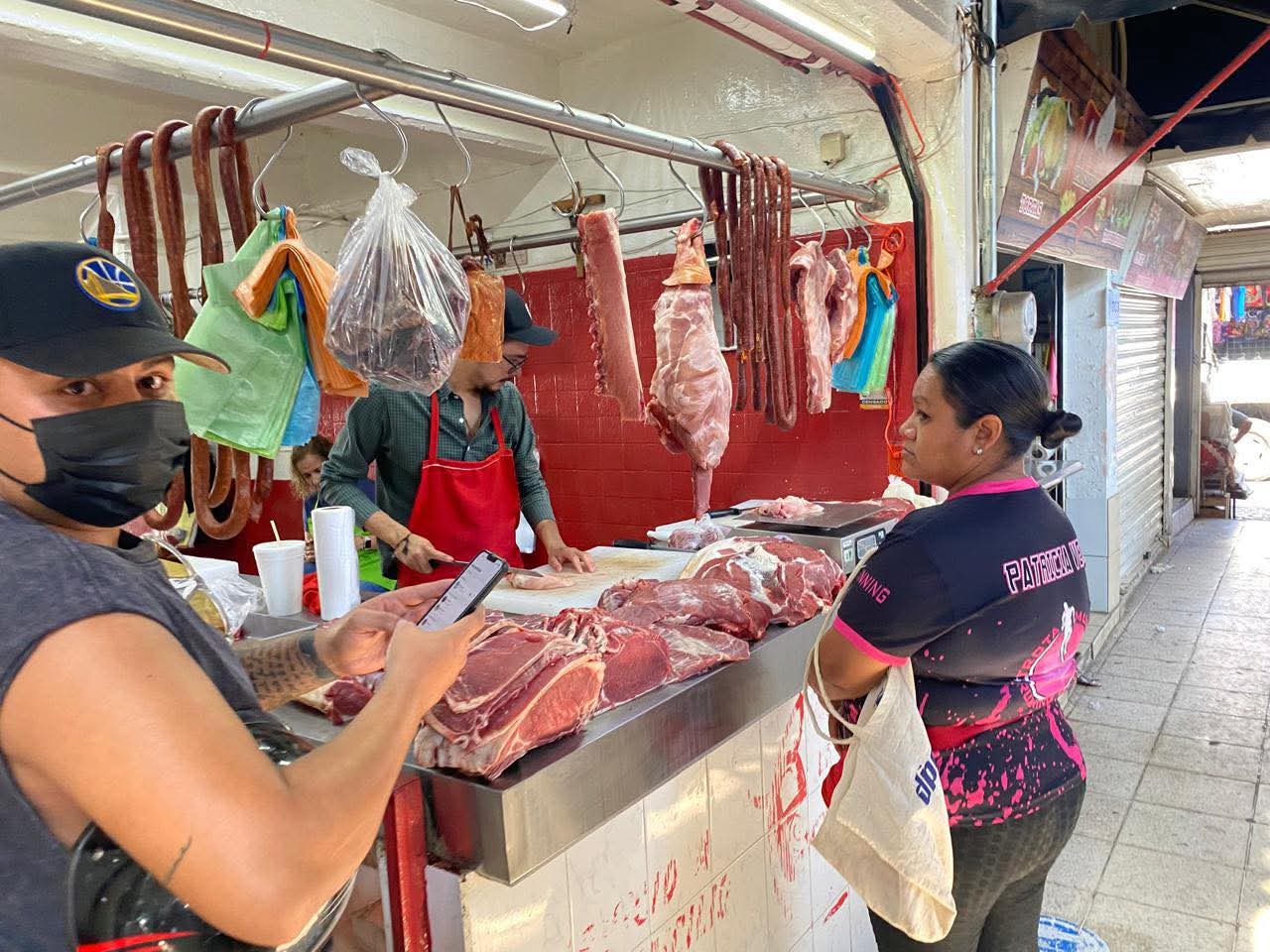 Tablajeros mantienen, por el momento, precio de carne de res y cerdo en establecimientos locales