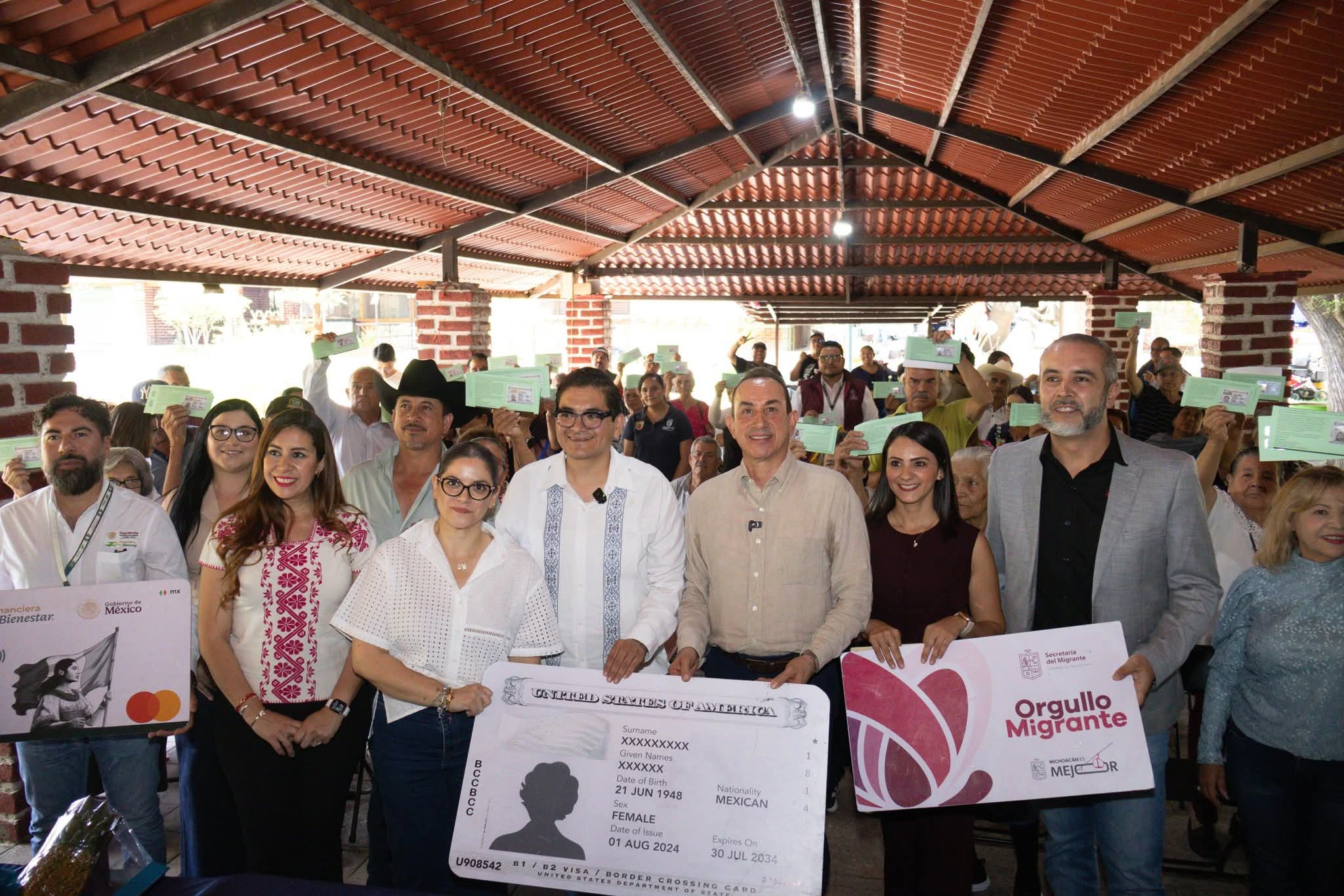 Con gran éxito se entregaron 15 visas a adultos mayores de Tangancícuaro por medio del programa REFAMI.