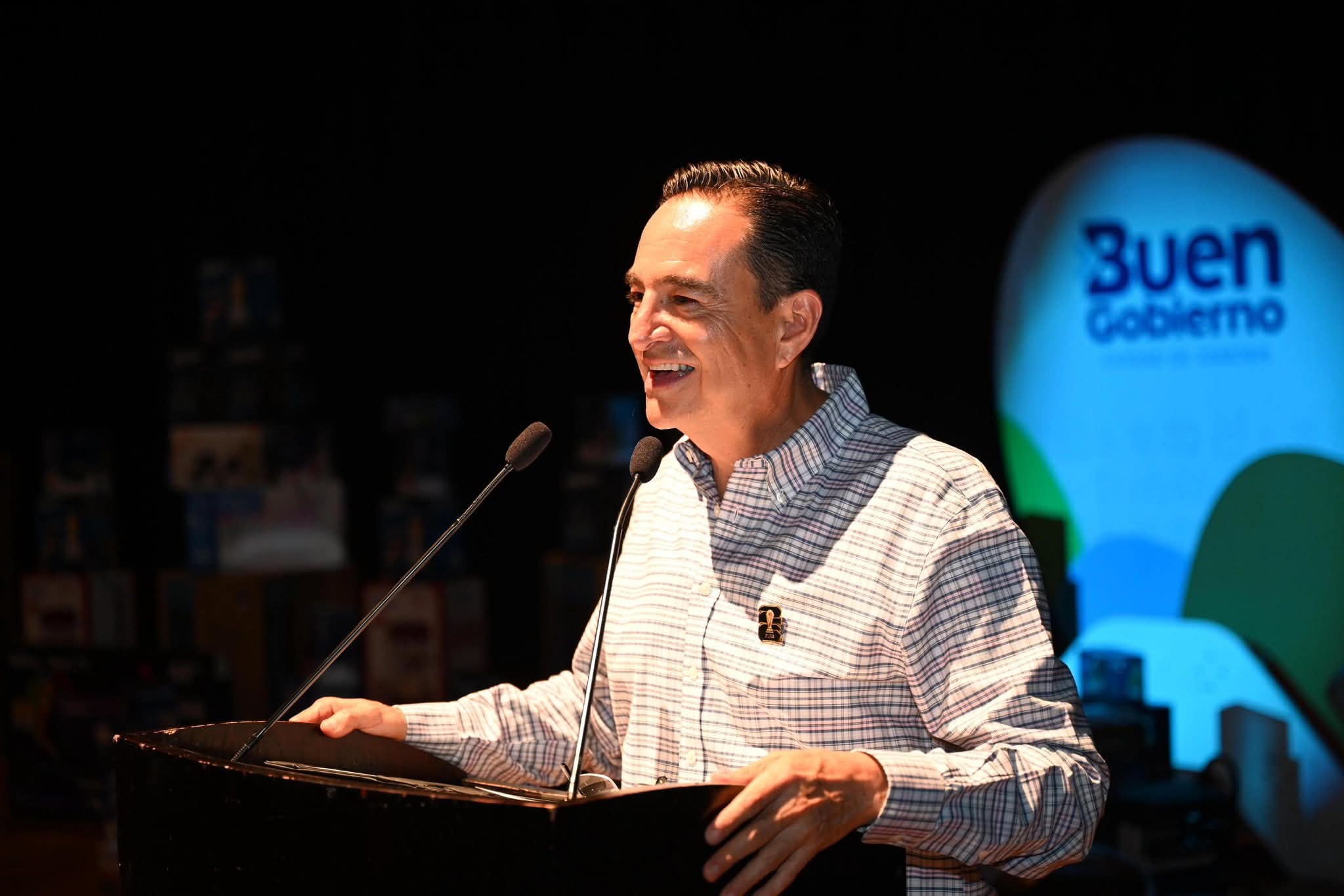 Carlos Soto celebra a docentes zamoranos con festival y rifa por el Día del Maestro