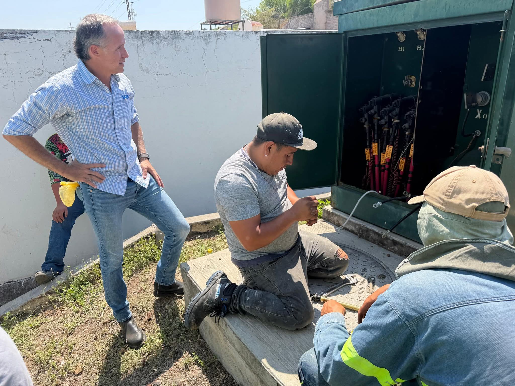SAPAZ restablece servicio de agua potable en Monte Olivo tras falla eléctrica