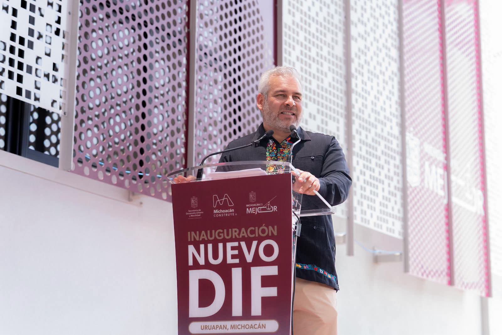Inaugura Bedolla nuevo DIF Uruapan; dará dignidad y justicia social a miles de familias