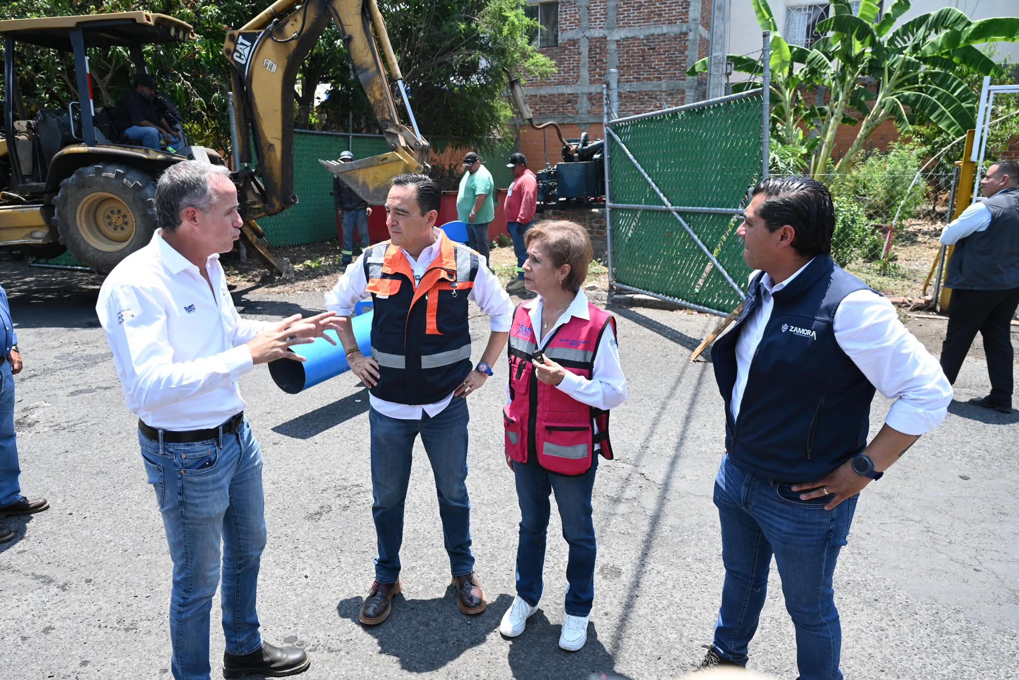 Carlos Soto supervisó instalación de bomba barqueña en cárcamo Nogal de El Vergel