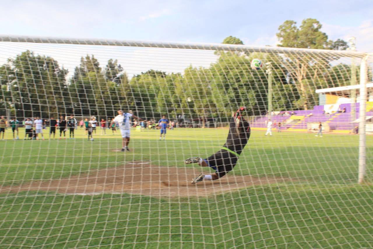 Competencia de Penales de la Copa Zamora 2026 reúne a decenas de participantes y familias
