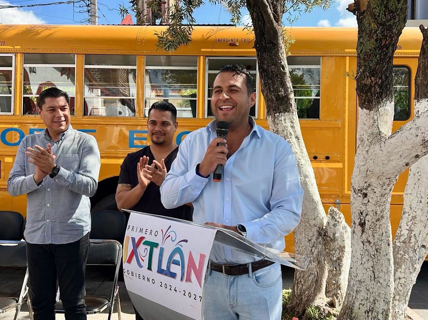 Ponen en marcha camión escolar para transportar gratuitamente a estudiantes, mujeres y adultos mayores de Ixtlán - Zamora - Ixtlán