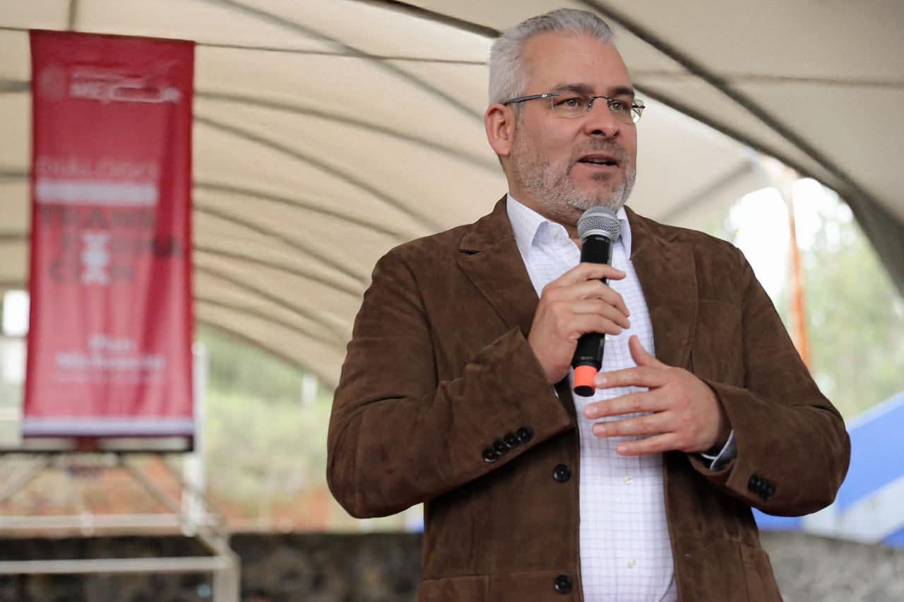 Con reforma constitucional “Data Datos Gratis” garantizará internet a 236 mil alumnos en Michoacán