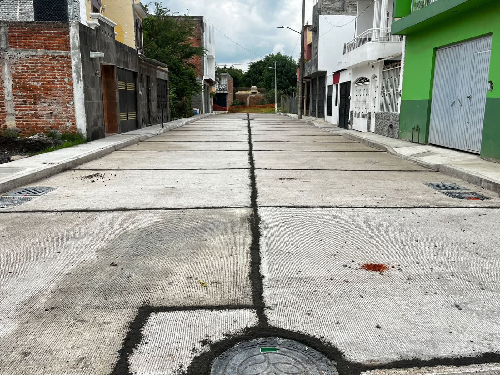 Buen Gobierno está por concluir pavimentación de la calle Orión del fraccionamiento Cosmos