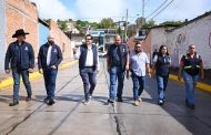 Inaugura Arturo Hernández pavimentación y ampliación de la calle Agustín de Iturbide.