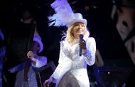 Yuri cautivó a distintas generaciones durante concierto del Jalo Futbolero en el Palacio del Arte
