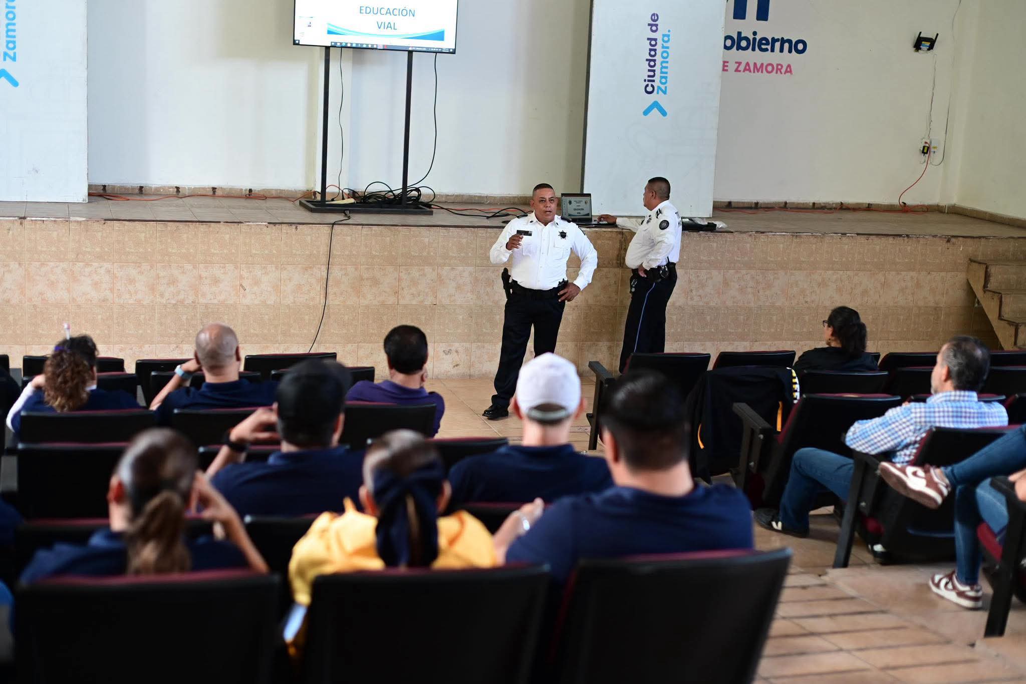 Personal del Buen Gobierno fortalece conocimientos en educación vial