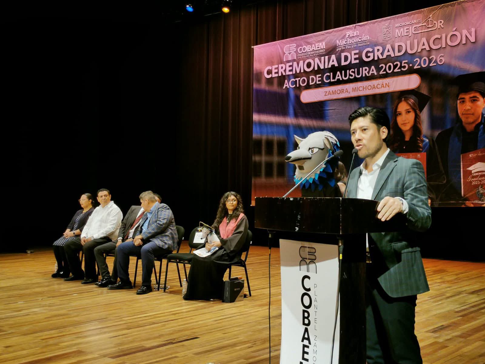 El Buen Gobierno acompaña graduación de 453 estudiantes del COBAEM Zamora