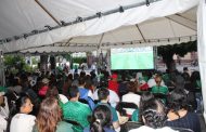 Zamoranos disfrutan triunfo de México en pantalla gigante instalada por el Buen Gobierno