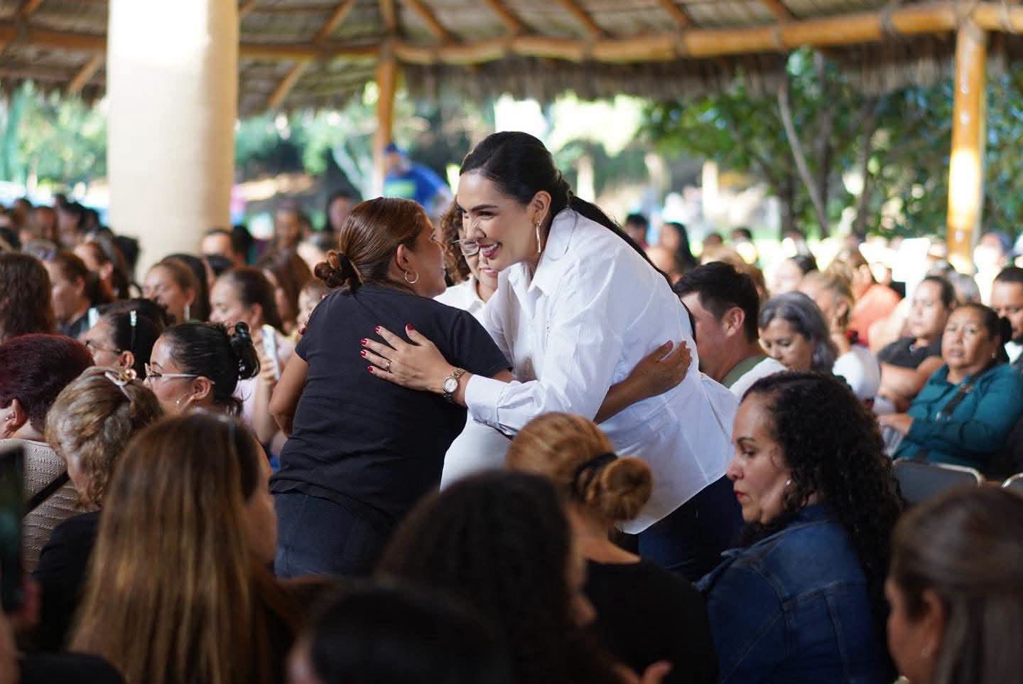 Refrenda Adriana Campos Huirache su compromiso con las familias de Jacona y con la construcción de un mejor Michoacán