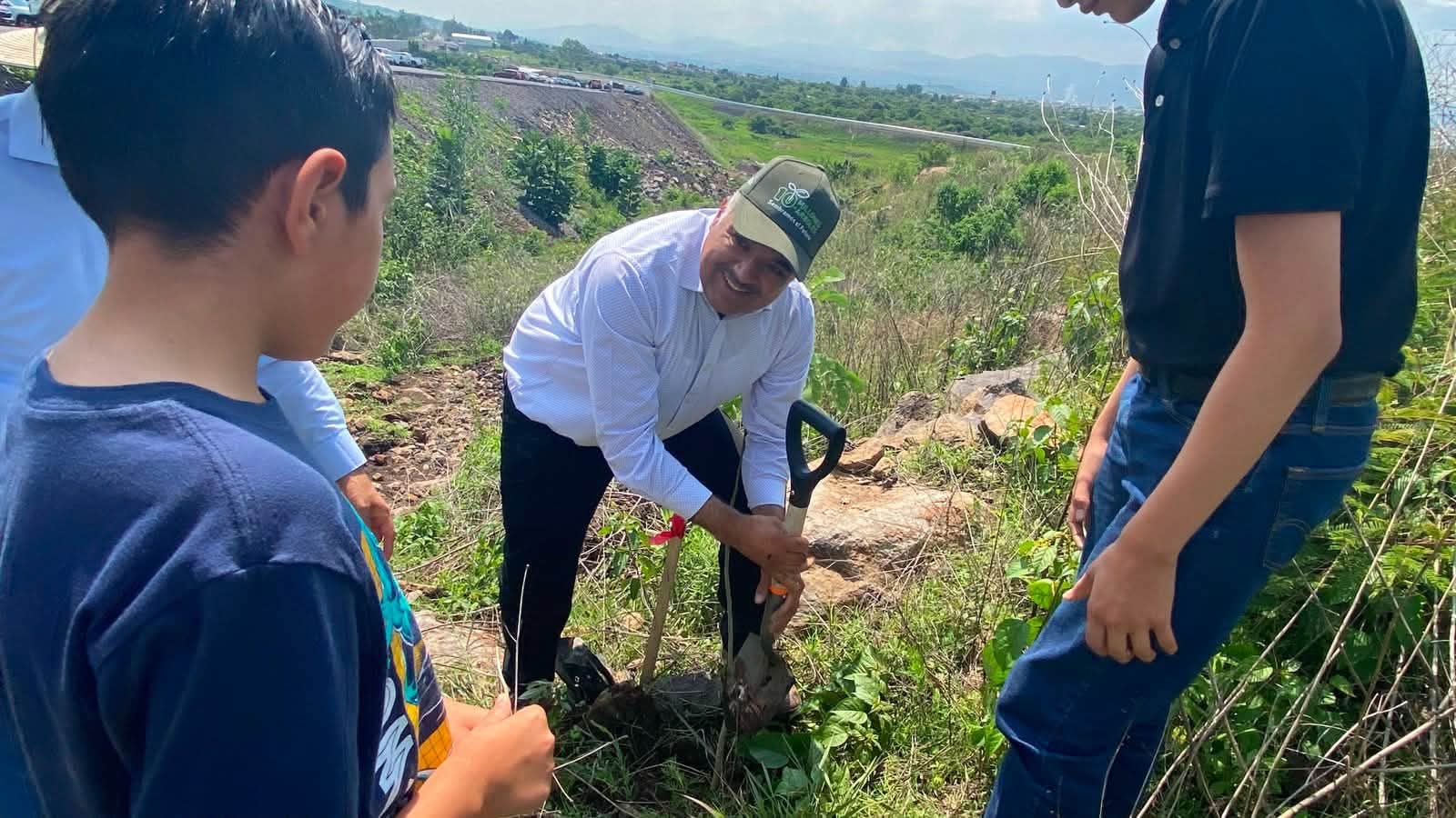 El Presidente Isidoro Mosqueda acompañó al Gobernador Mtro. Alfredo Ramírez Bedolla al arranque de la “Campaña de Reforestación Michoacán 2026”