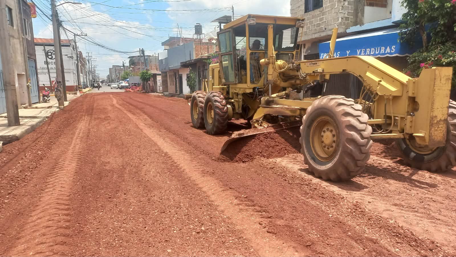 Registra 65 por ciento de avance el mejoramiento integral de la calle Ferrocarril Poniente