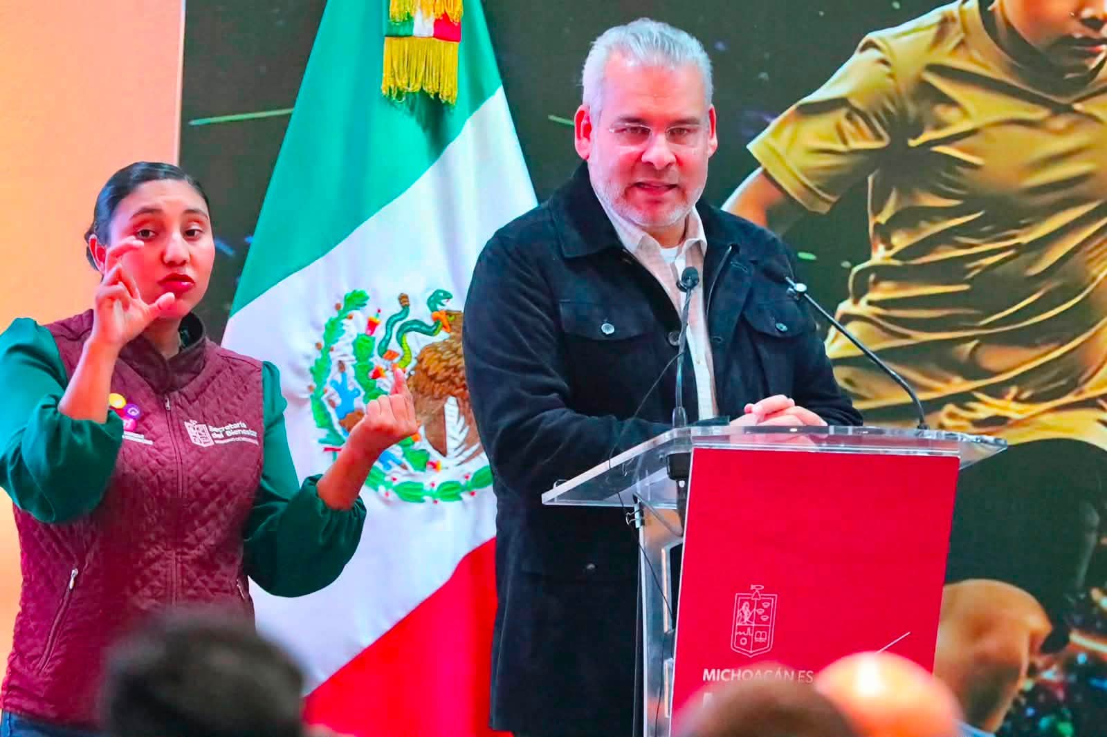 Programa para Familias Cuidadoras reduce del 30% al 2% el abandono de tratamientos en Michoacán: Bedolla