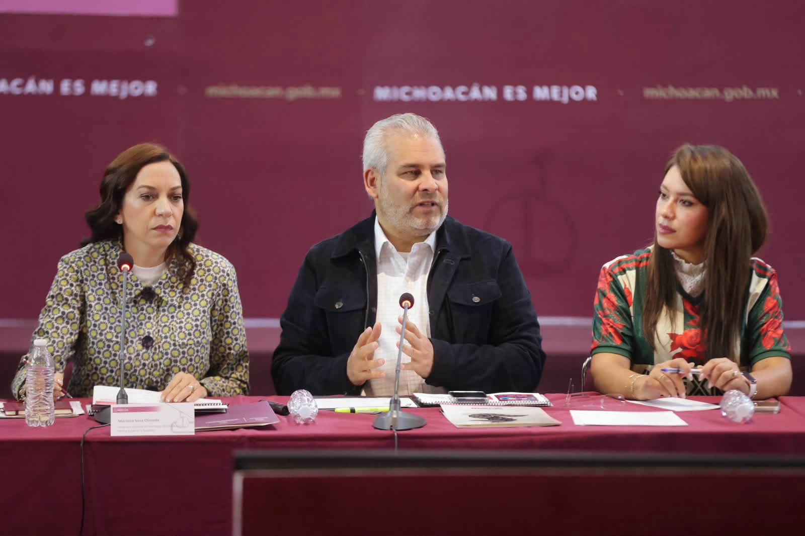 Listos, chips de Dat4, Datos Gratis para jóvenes de nuevo ingreso a prepas y nivel superior: Bedolla