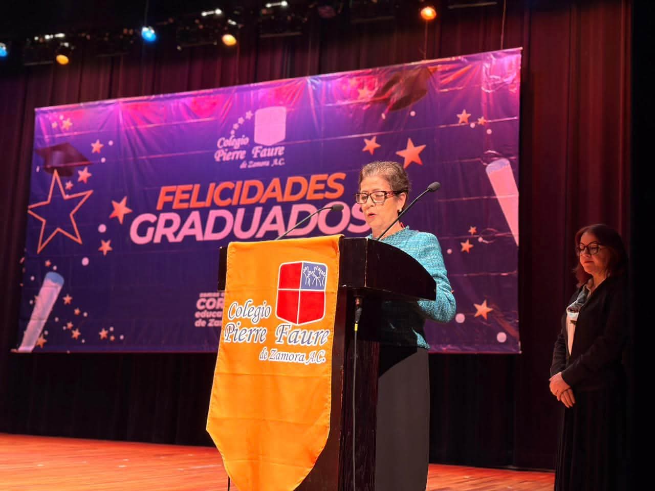 El Buen Gobierno reconoció el esfuerzo de graduados del Colegio Pierre Faure