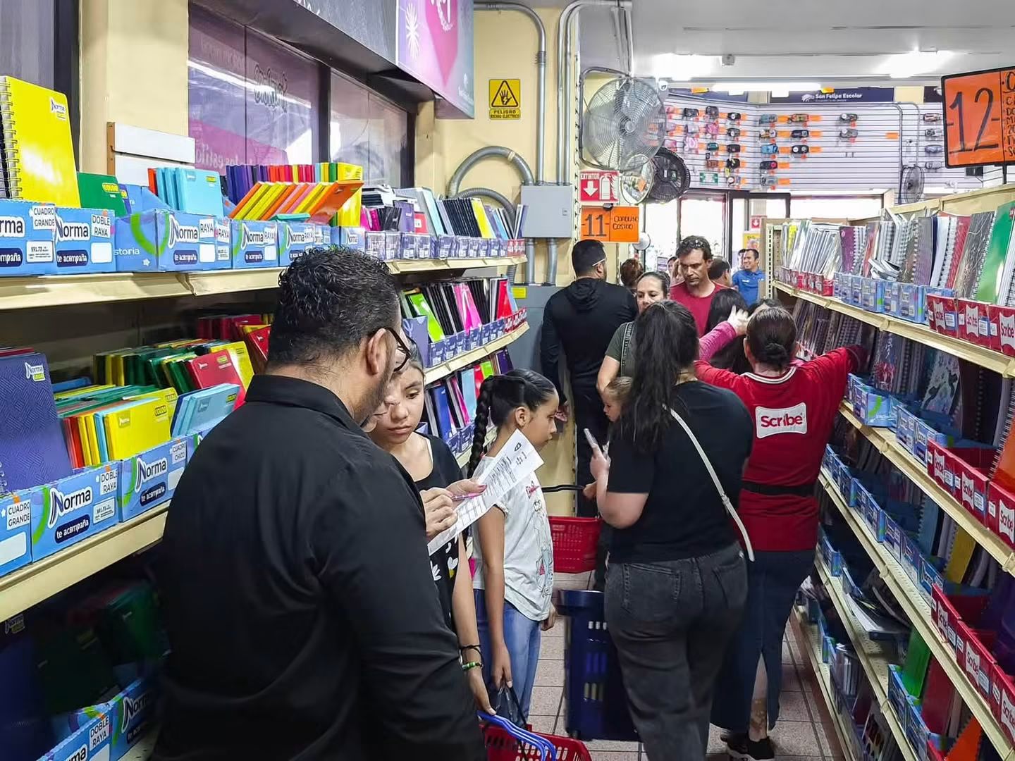 Regreso a clases complicado, será más caro para padres de familia