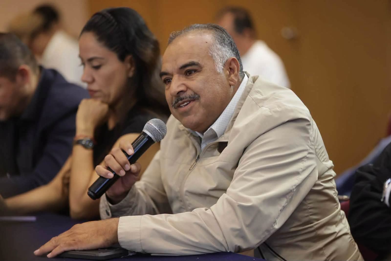 Isidoro Mosqueda se reunió con Gobernador y Delegado del IMSS