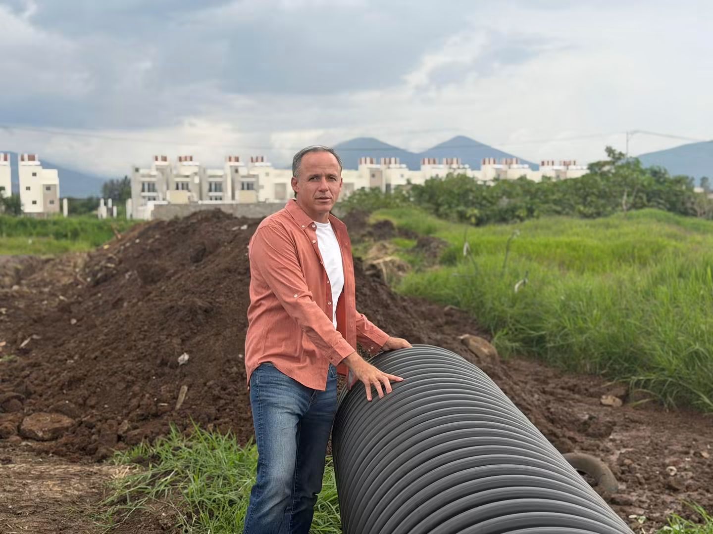 Impulsan nueva obra sanitaria para beneficiar a más de 9 mil habitantes de Zamora