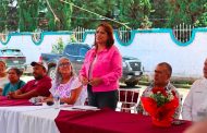Productores de Nochebuena y Fabiola Alanís unen esfuerzos para fortalecer esta cadena productiva en Michoacán