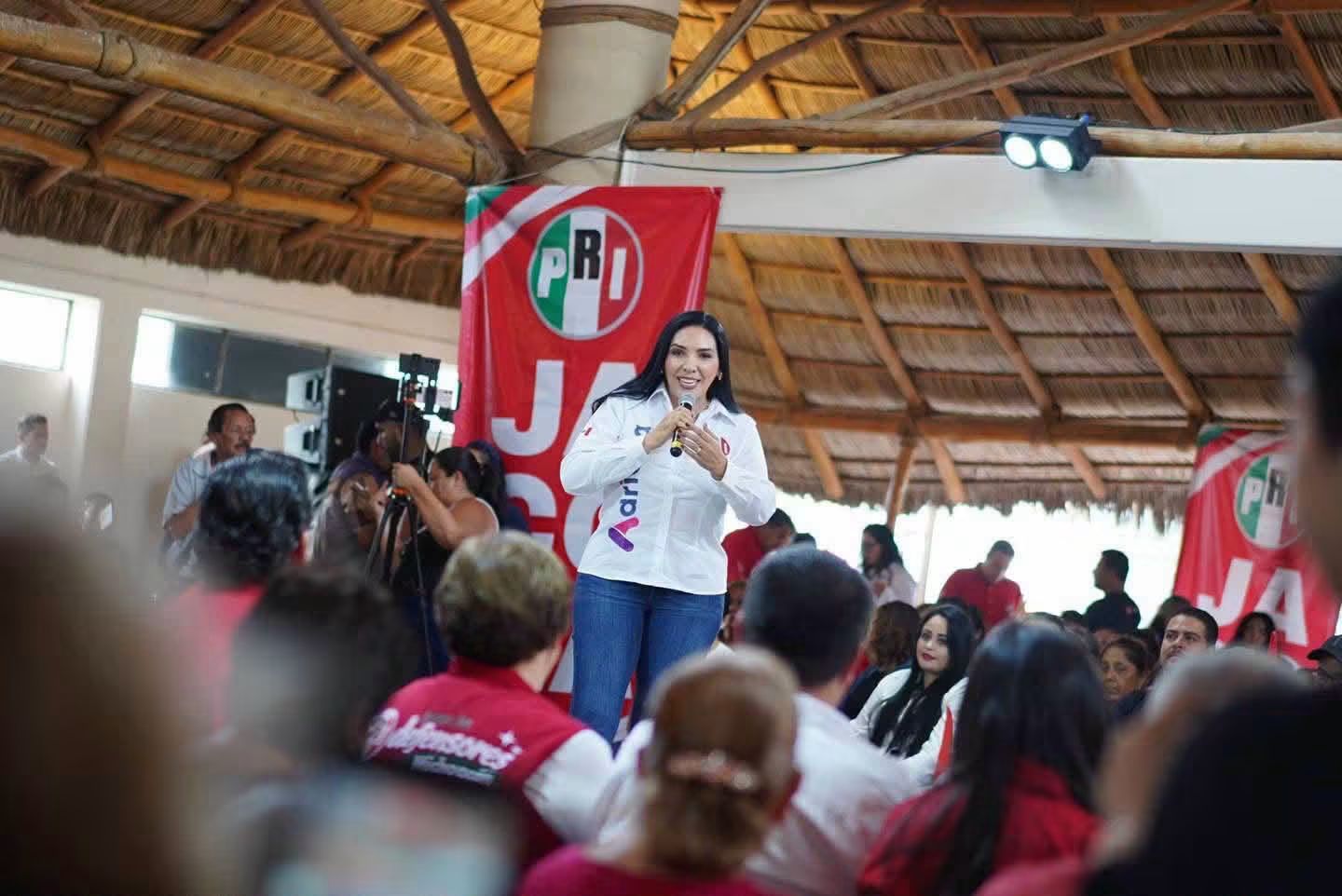 Llama Adriana Campos Huirache a fortalecer estructura y unidad ante nueva dirigencia del PRI en Jacona