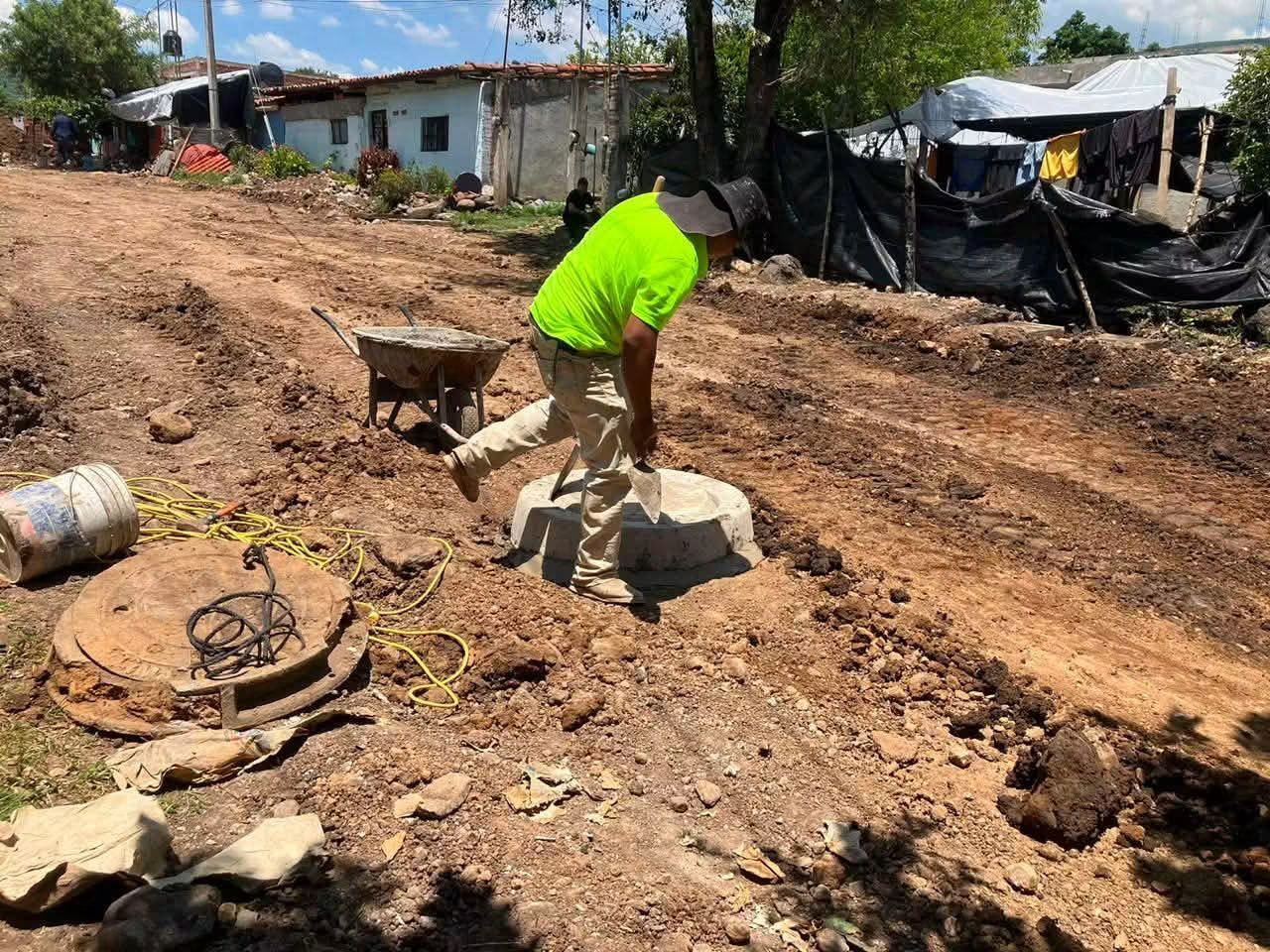 Concluye Buen Gobierno segunda etapa de red de drenaje sanitario en Atacheo de Regalado
