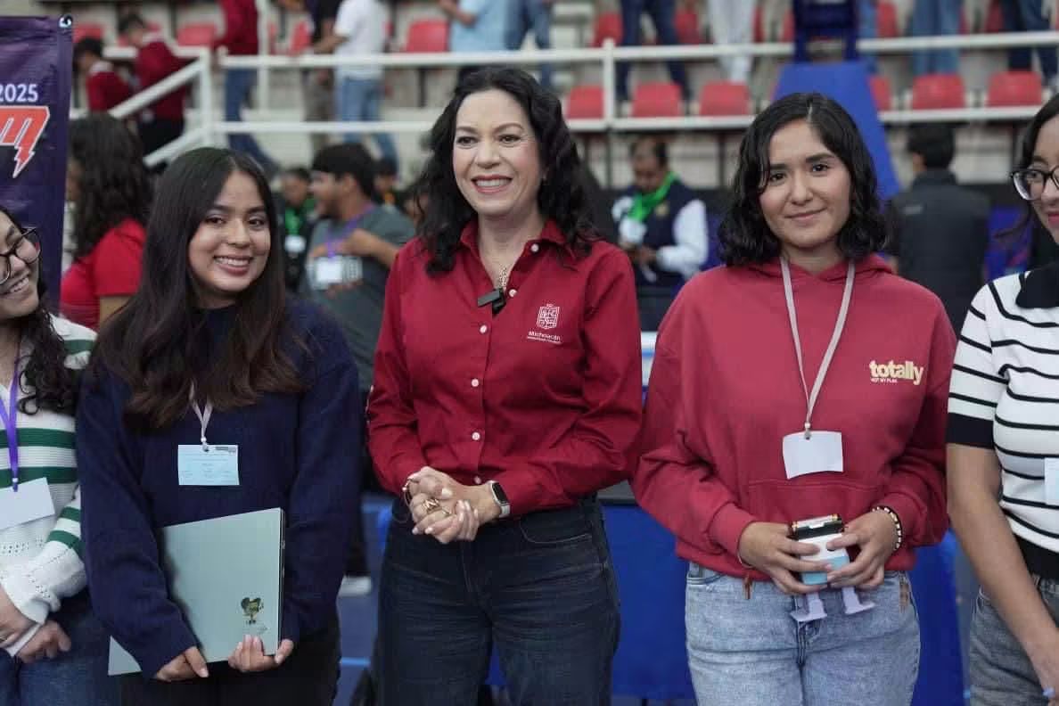 Michoacán alcanza matrícula histórica con más de 320 mil estudiantes en prepa y universidad