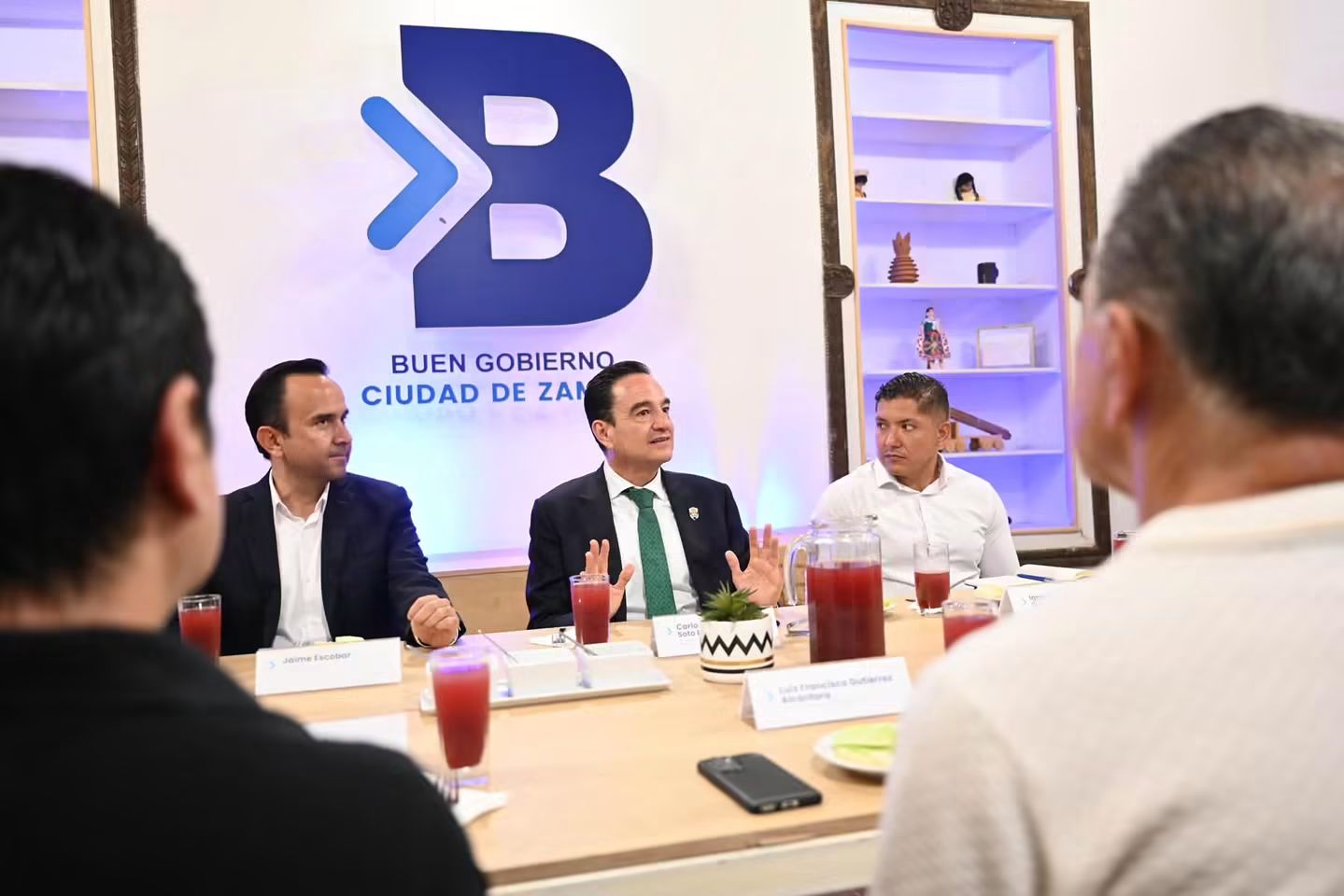 Carlos Soto respalda al Deportivo Zamora FC para impulsar el futbol y el tejido social